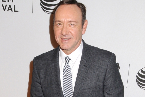 Ο Kevin Spacey μαζί με τον Jimmy Fallon κάνουν μιμήσεις (και είναι τέλειοι)  