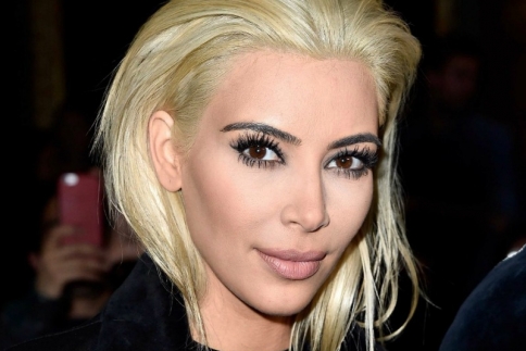 Kim Kardashian: Άλλαξε πάλι το χρώμα των μαλλιών της; H φωτογραφία που μας μπέρδεψε
