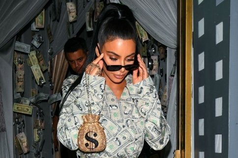 Kim Kardashian: Φόρεσε το πιο κακόγουστο outfit που έχεις δει