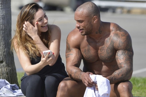 Η Kelly Brook... αδειάζει τον πρώην της!