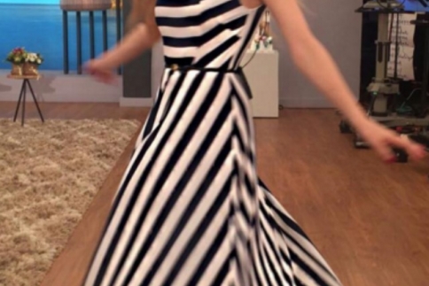 Street style : Αυτή την άνοιξη, δοκίμασε ρίγες σαν την Φαίη Ξυλά