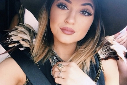 Kylie Jenner: H απελπισμένη προσπάθειά της να μοιάσει στην Κim