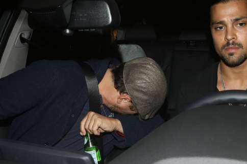 Leonardo DiCaprio σε πιάσαμε! Είδαμε το ξυρισμένο σου μούσι