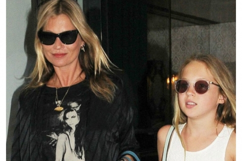 Kate Moss: Μαζί με την κόρης της στο εξώφυλλο της Vogue