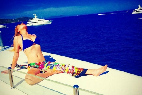Lindsay Lohan: Κάνει τα πάντα για να μείνει στο επίκεντρο της δημοσιότητας!