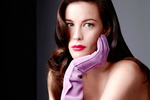 Liv Tyler: Αγνώριστη λίγες μόλις μέρες μετά την γέννα