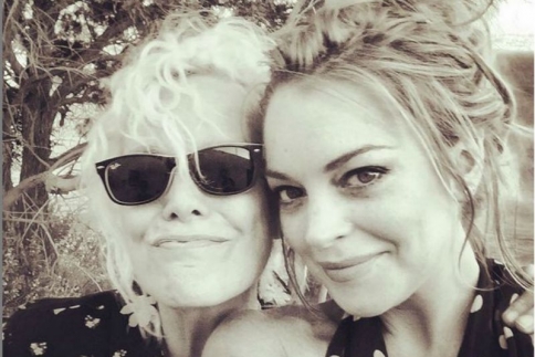Lindsay Lohan: Είναι ενθουσιασμένη με τη Μύκονο