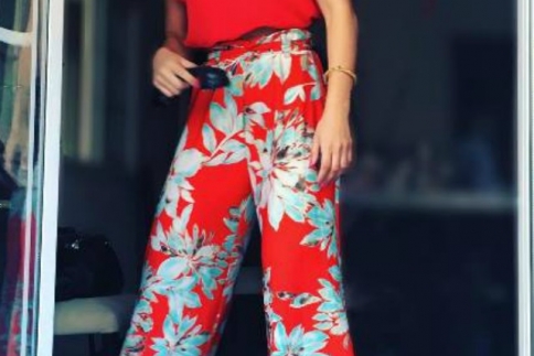 Street style: Η Μαίρη Συνατσάκη δοκιμάζει το τέλειο look για το Σ/Κ