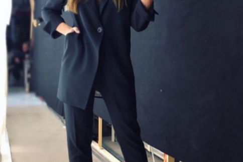 Street style : H Μαίρη Συνατσάκη για το Σ/Κ προτείνει total black look