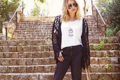 Street style : Αυτό το Σ/Κ ντύσου rock and chic σαν την Μαρία Ηλιάκη