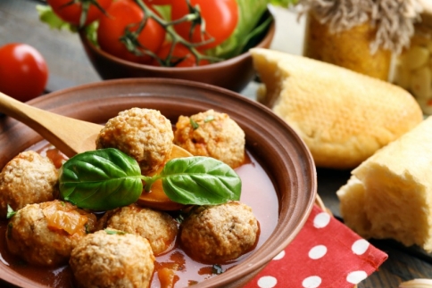 Τι θα ετοιμάσεις για μεσημεριανό; Πεντανόστιμους ντοματοκεφτέδες!