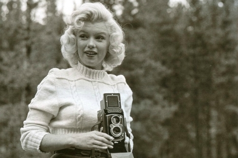 Marilyn Monroe τράβα με μια φωτογραφία!