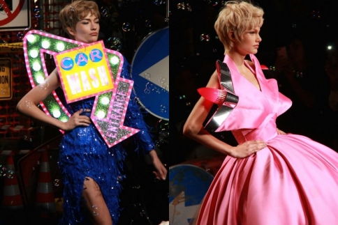 MFW : O οίκος Moschino μετέτρεψε το catwalk σε πλυντήριο αυτοκινήτων και μας εντυπωσίασε + video