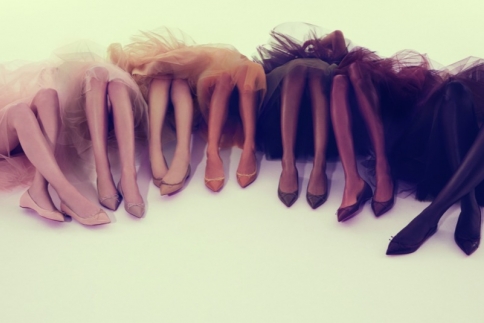 Παπούτσια 2016 : Αφού ο Christian Louboutin παρουσίασε ολοκληρωμένη συλλογή με flat, φέτος θα τα φορέσεις και εσύ!
