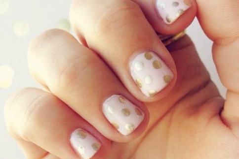 Pink and Gold nails: Το απόλυτο καλοκαιρινό manicure