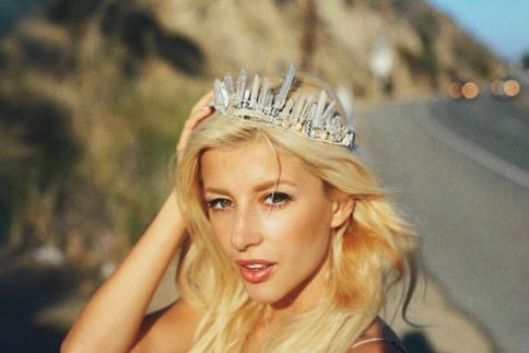 Ψάχνεις να βρεις το καλύτερο το καλύτερο headpiece; Φτιάξτο!