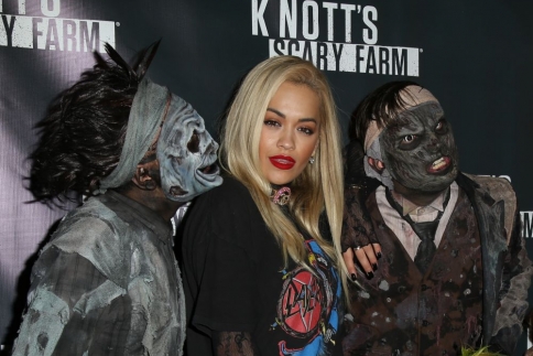 Η πεντάμορφη Rita Ora και τα… τέρατα!