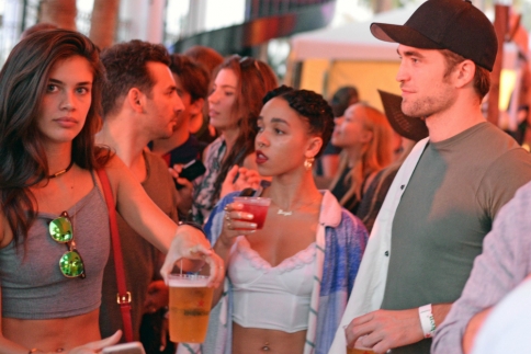 Robert Pattinson- FKA Twigs: Η πρώτη τους έξοδος μετά τον αρραβώνα