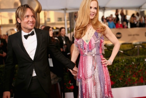 SAG AWARDS: Τι φόρεσαν οι διάσημες στο κόκκινο χαλί (και μας άρεσε)