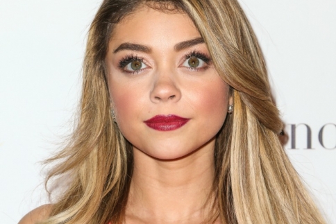 Sarah Hyland: Το ιδανικό μακιγιάζ για τις καστανόξανθες