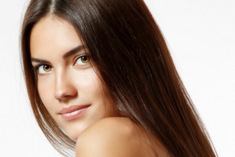 Το μυστικό προϊόν της beauty editor για τέλεια επιδερμίδα