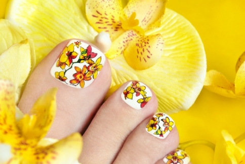 Nail art στα νύχια των ποδιών: Hot or Not?