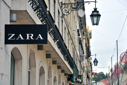 Το Zorba που έγινε Zara και 10 περίεργες ιστορίες για τα αγαπημένα σου καταστήματα ρούχων