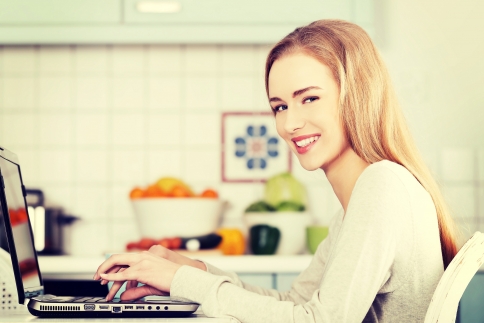 Τα 10 sites για online shopping που πρέπει να ξέρει κάθε fashionista
