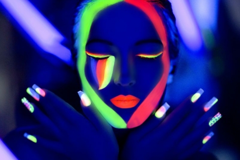 Είσαι funky girl; Κάνε funky μανικιούρ!