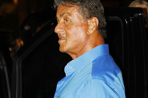 Sylvester Stallone: Έγινε… bronze από τoν ήλιο!