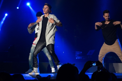 Justin Bieber: Επιδεικνύει το Calvin Klein του