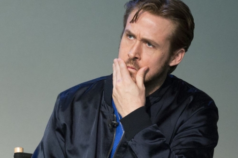 Ryan Gosling: Τώρα και σκηνοθέτης! Και sexy…