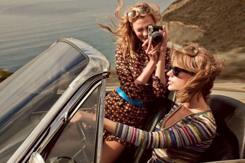 Τaylor Swift και Karlie Kloss σε μπρα-ντε-φερ! (video)
