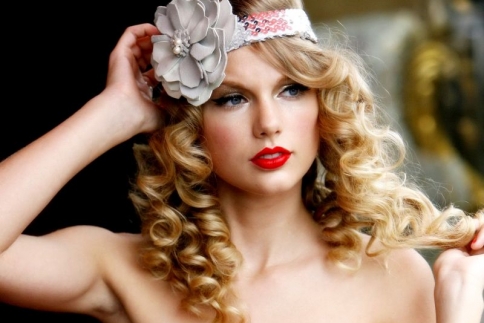 H Taylor Swift χαλαρώνει με την οικογένεια της