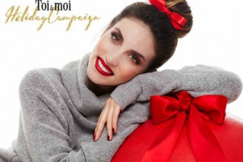  H Toi&moi παρουσιάζει την νέα καμπάνια με πρωταγωνίστρια την Αθηνά Οικονομάκου