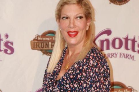 Tori Spelling: Παραμορφώθηκε εντελώς! Δες πώς έχει καταντήσει