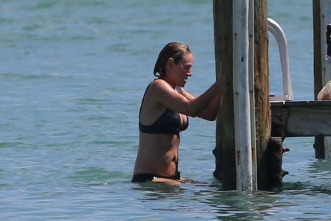 Uma Thurman: Βουτιές στο Miami