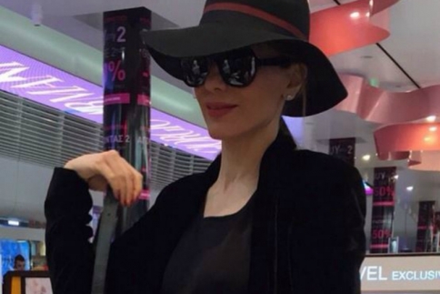 Δέσποινα Βανδή: Πάντα chic ακόμα και όταν ταξιδεύει