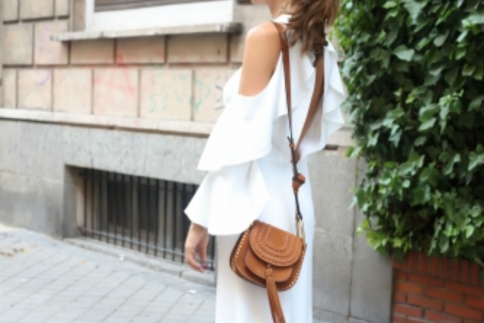  Αγαπημένο μου βολάν! 10 look που θα σε κάνουν να το ερωτευτείς