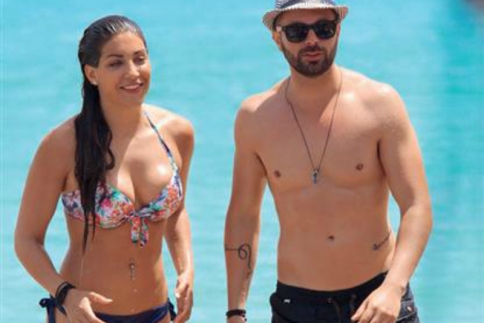 Summertime: Bούλιαξαν τις παραλίες oι Έλληνες celebrity (Photos)
