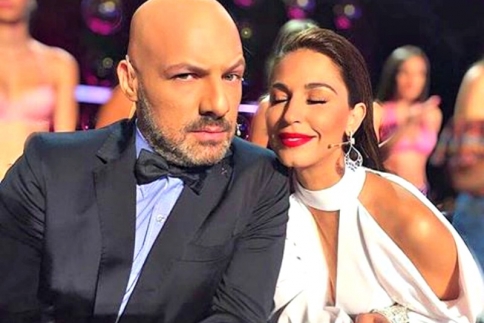 YFSF : Η Κατερίνα Παπουτσάκη με total white look στον τελικό