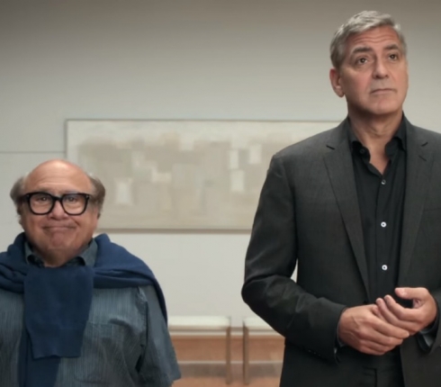 Ο George Clooney συμπρωταγωνιστεί σε διαφήμιση με τον Danny DeVito