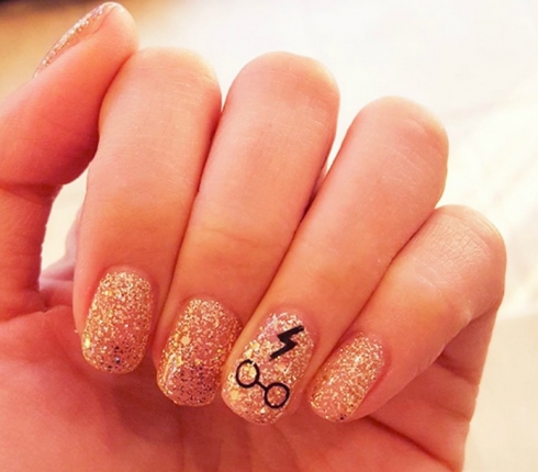 Magic Nails: Νύχια εμπνευσμένα από τον... κόσμο του μυστηρίου