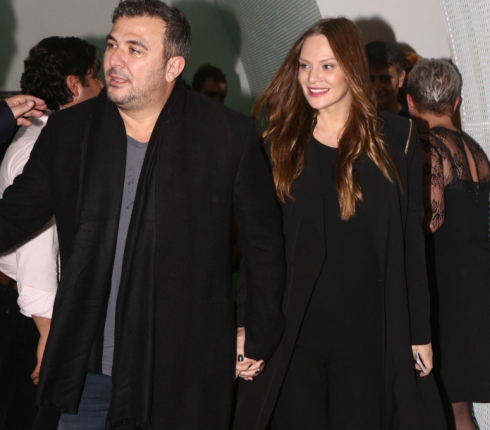 Η πιο τρυφερή φωτογραφία που είδαμε: Ο Ρέμος φιλά την κοιλίτσα της Υβόννης