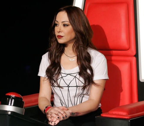 The Voice :  Δοκίμασε και εσύ το casual chic της Μελίνας Ασλανίδου
