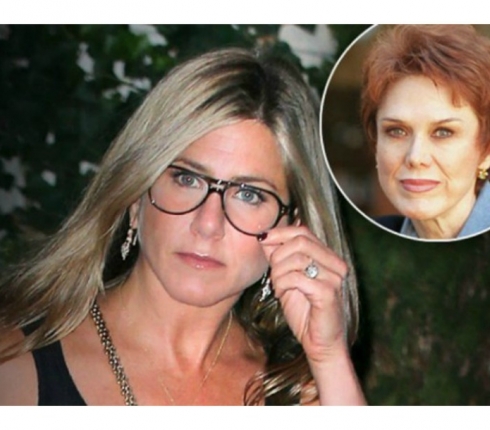 Πέθανε η μητέρα της Jennifer Anistοn λίγο αφότου ξεκίνησαν να μιλάνε!