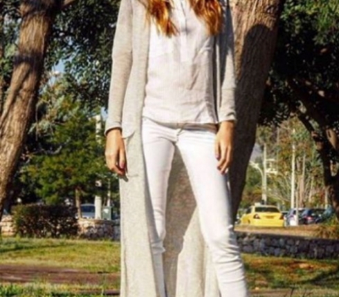 Street style : Η Άννα Πρέλεβιτς υποδέχεται την άνοιξη με total white look