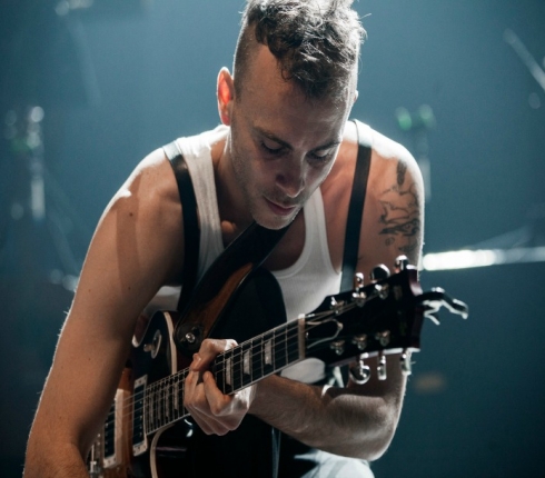 Σήμερα ακούμε Asaf Avidan και το νέο του κομμάτι Over My Head