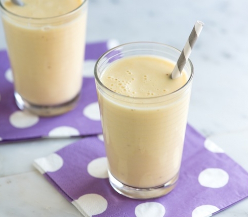 Το πιο θρεπτικό και νόστιμο smoothie με μπανάνα και χουρμάδες