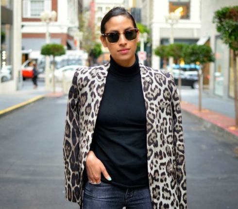 Πώς να φοράς το blazer σωστά στους ώμους σου (+ ρεπορτάζ αγοράς)